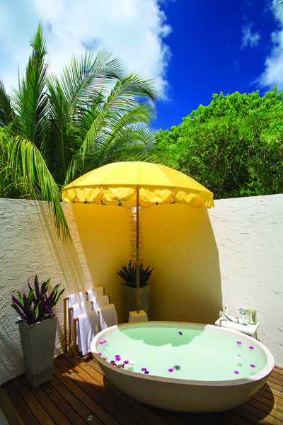 Ozen By Atmosphere At Maadhoo Maadhoo  Exterior photo